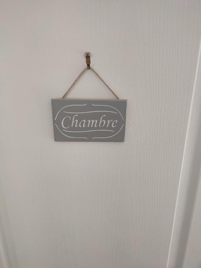 Les Insolites De Champeix Exterior photo